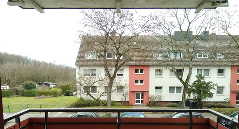 Blick aus ungesichertem Balkon