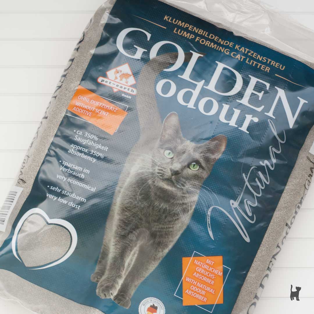 Liegender Plastiksack mit Golden Odour Katzenstreu